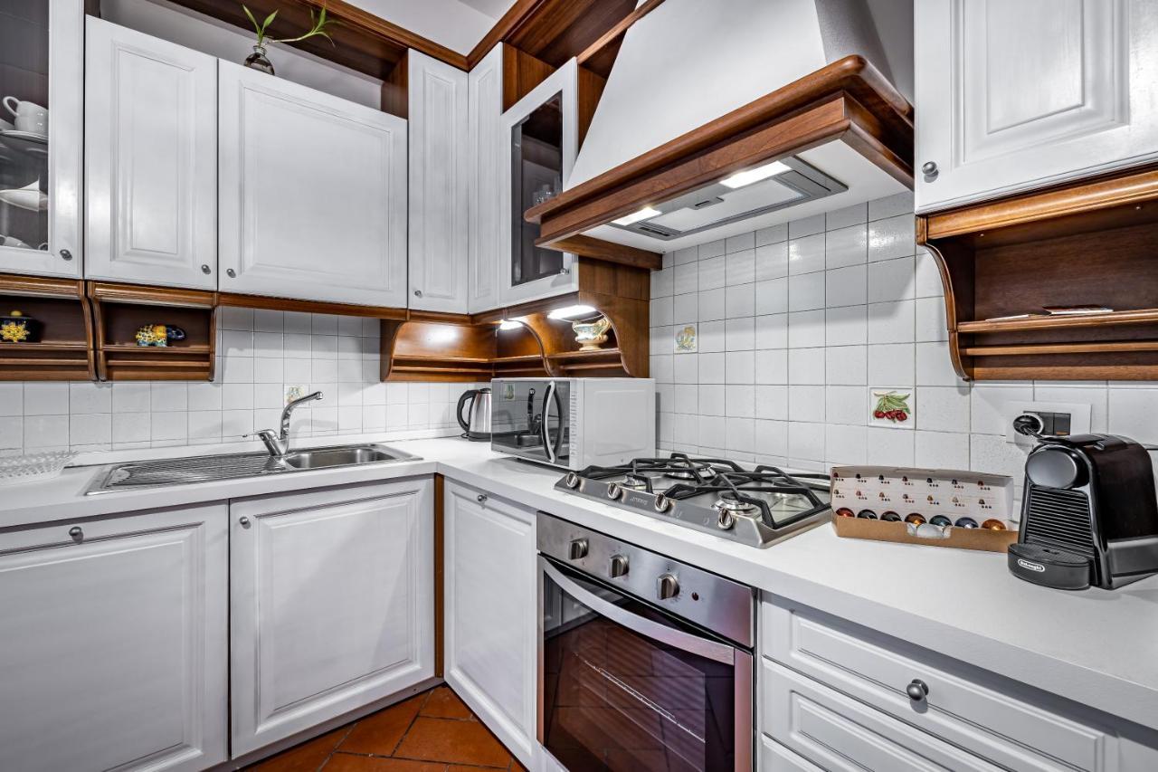 Yid Elegant Apt With Garage Florence Exterior photo
