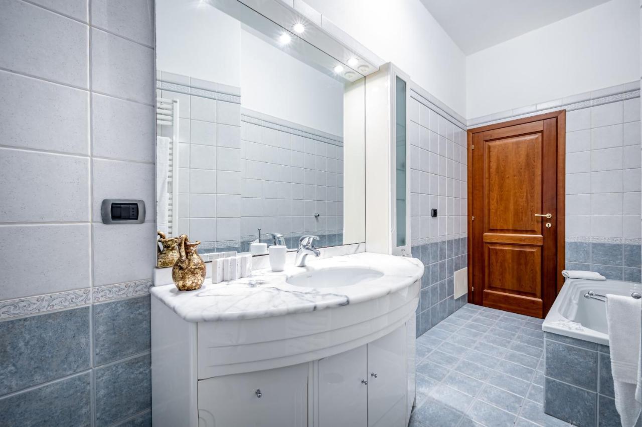 Yid Elegant Apt With Garage Florence Exterior photo
